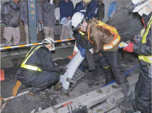 小田原駅前の老朽化した下水道管路を更新するＥＸ工法